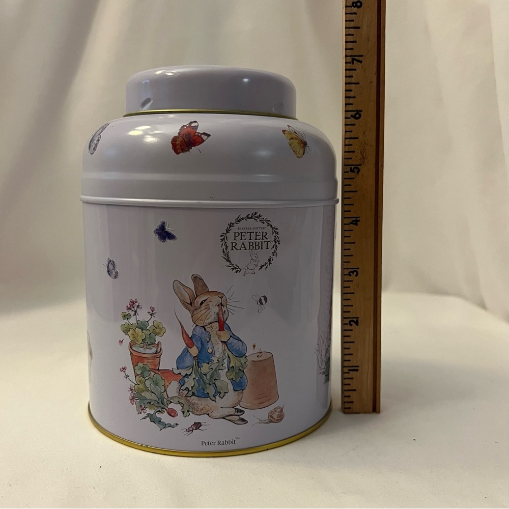 White and Blue Decorative Tin